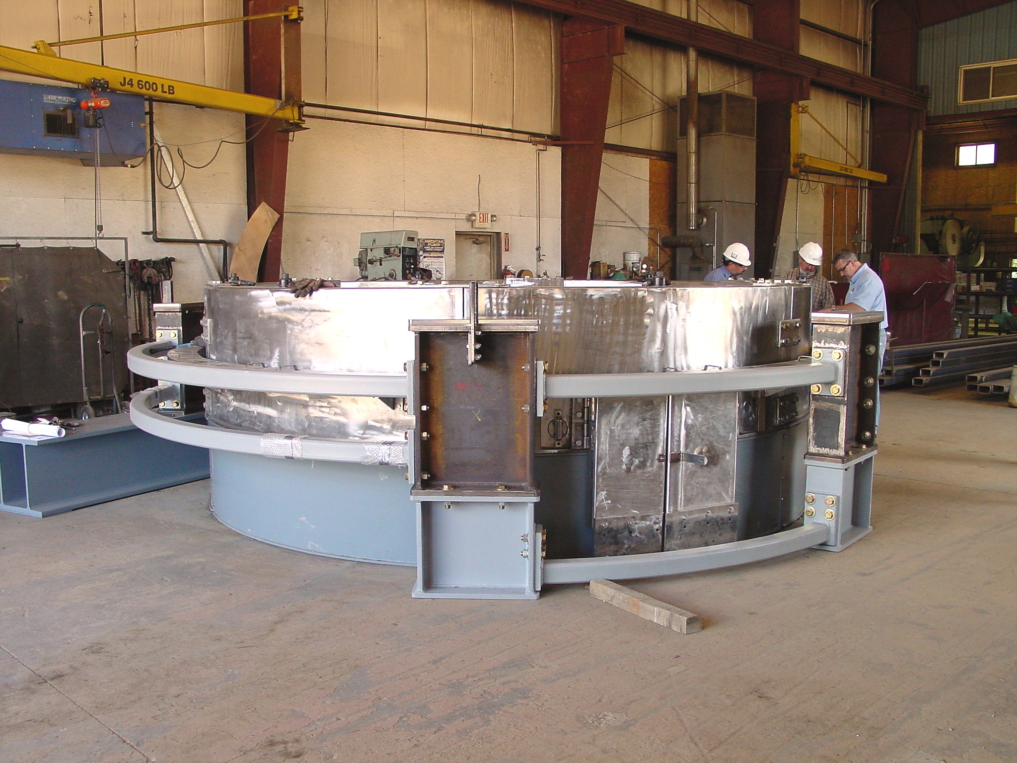 RV Head Stand & S/S Clad Bioshield Wall